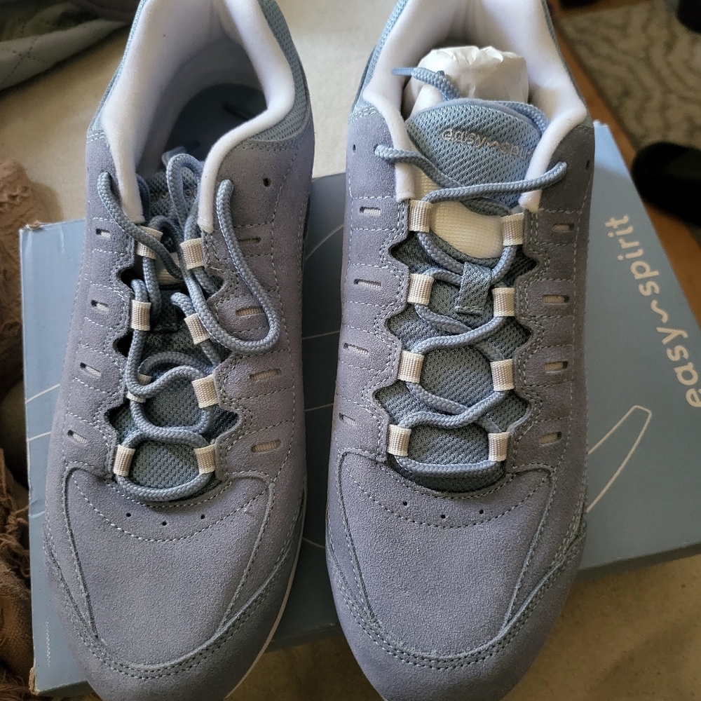 NWOT Dusty Blue Easy Spirit Romy Woman's Walking Shoes Size 12 w/box